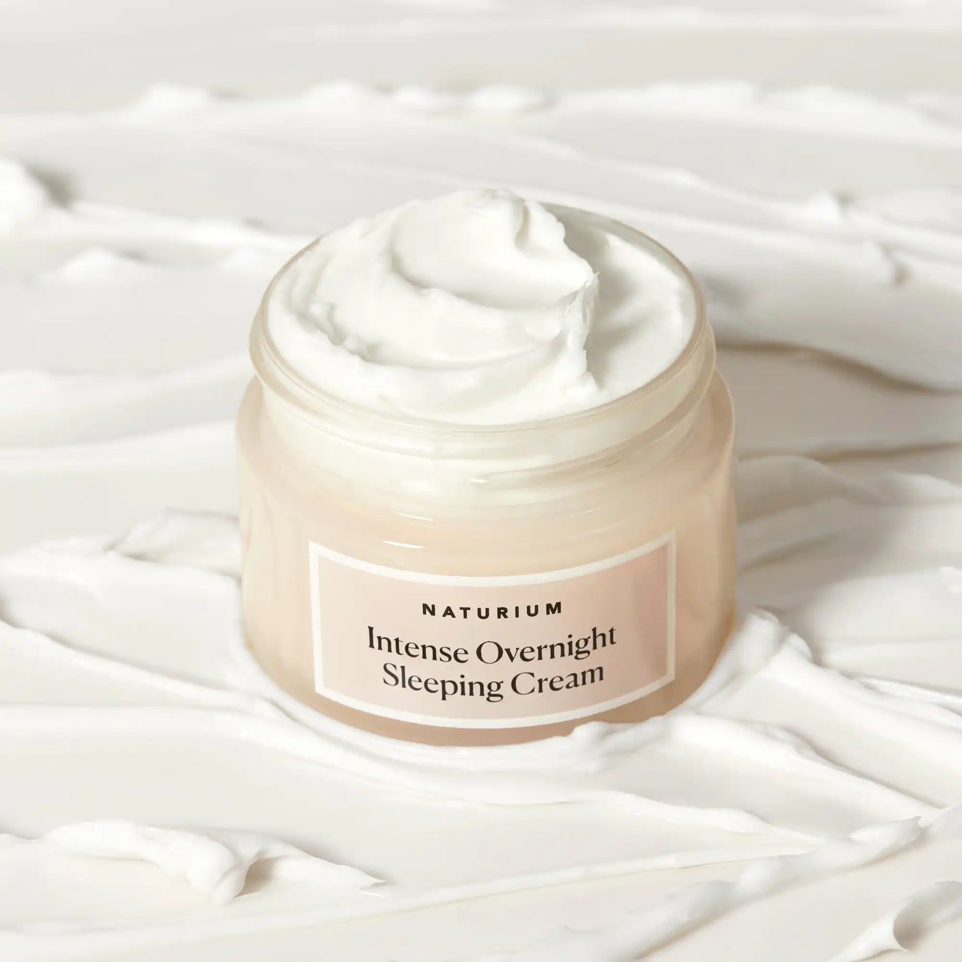 intense-overnight-sleeping-cream-m0 sleepingcream_0880-crop_1.webp